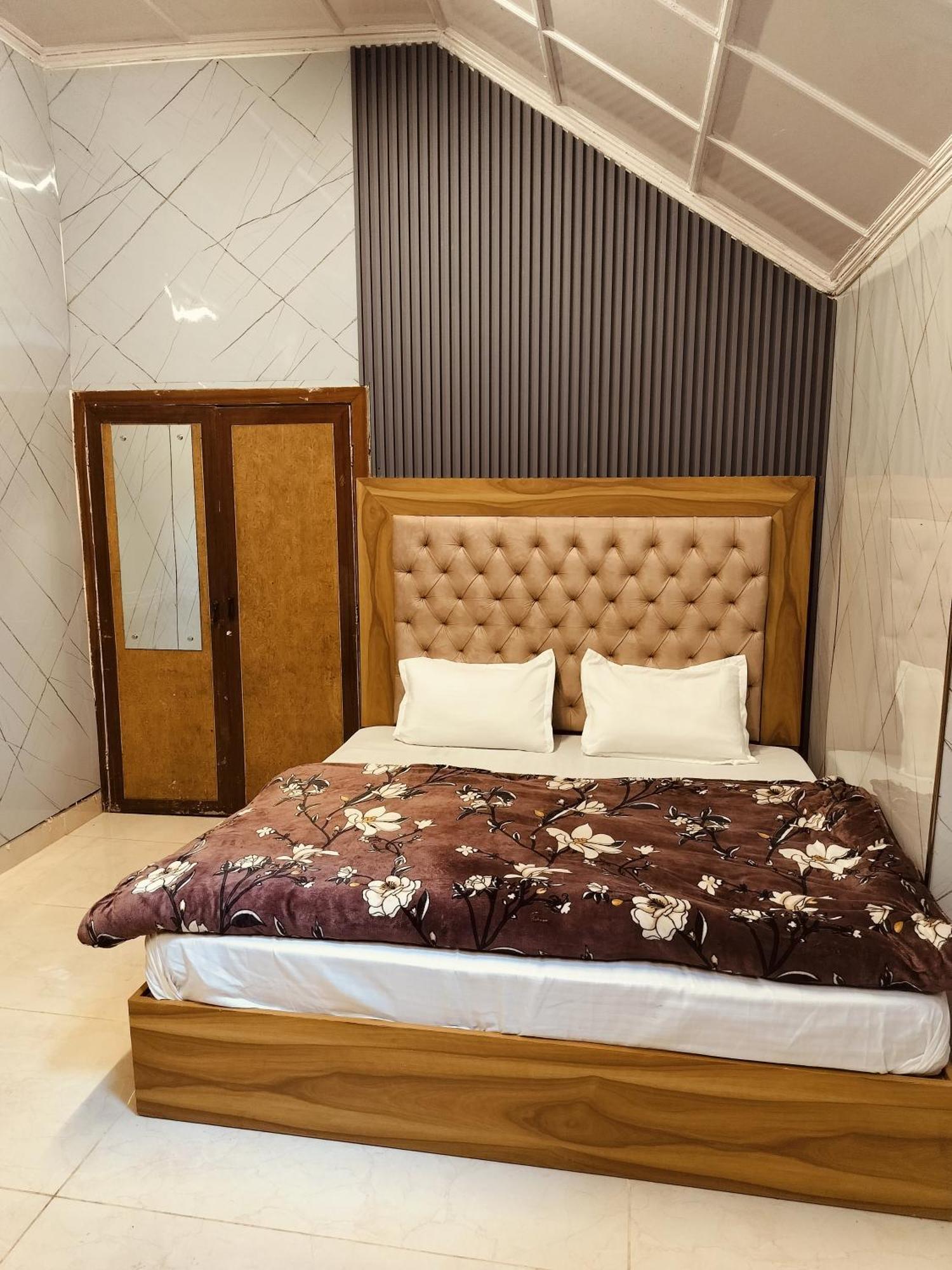 Madan Kunj B & B Mall Road Σίμλα Εξωτερικό φωτογραφία