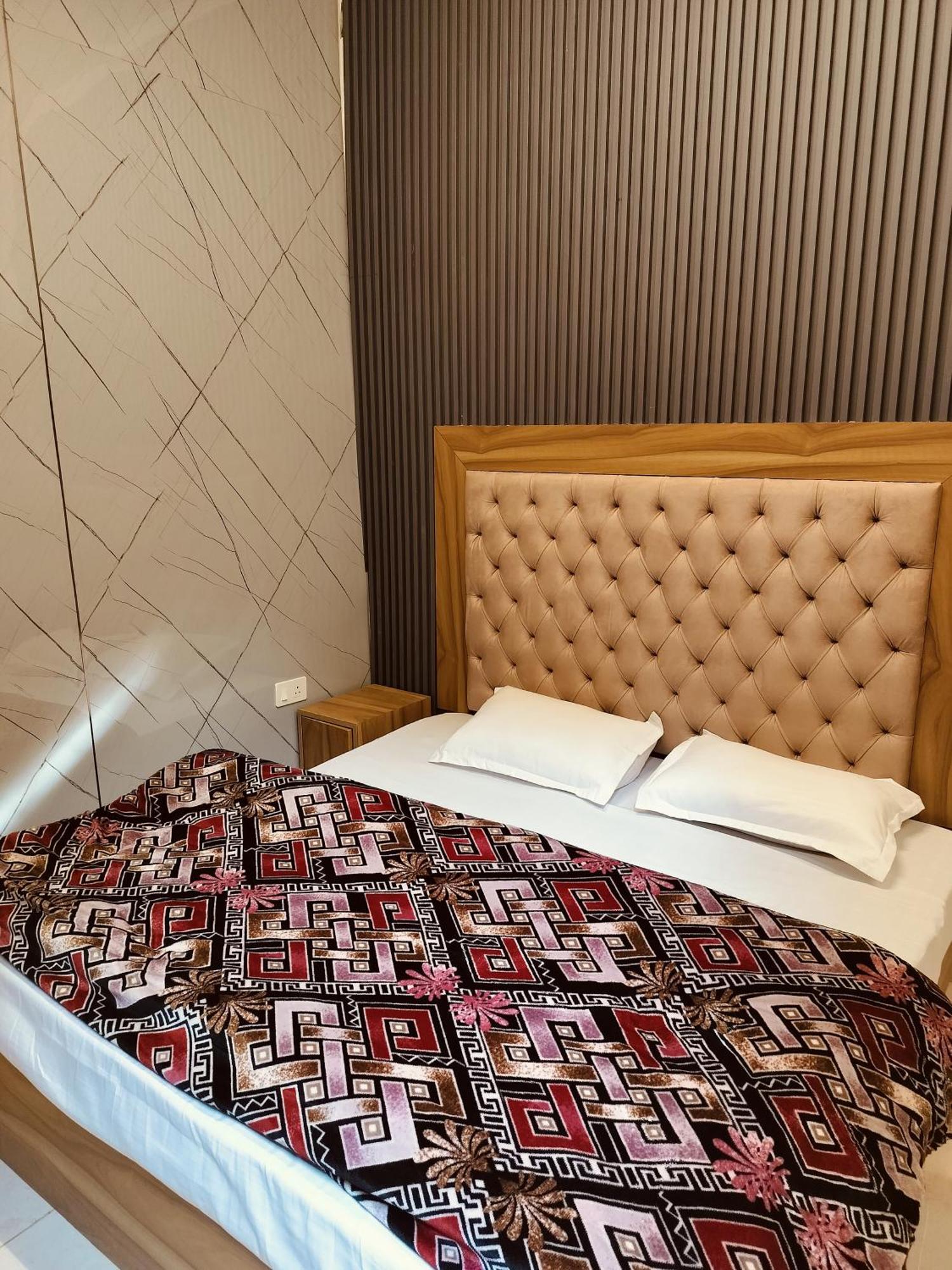 Madan Kunj B & B Mall Road Σίμλα Εξωτερικό φωτογραφία